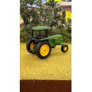 Traktor JD 4040 (2wd)